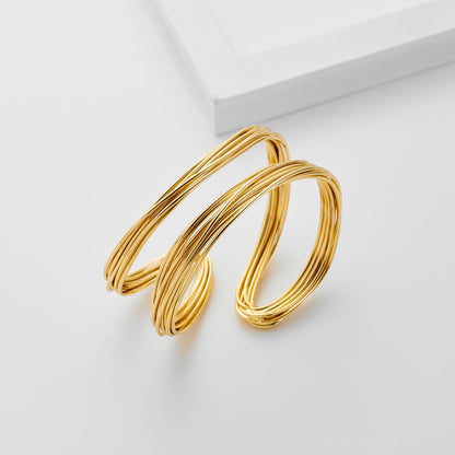 Stella Bangle