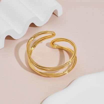 Stella Bangle