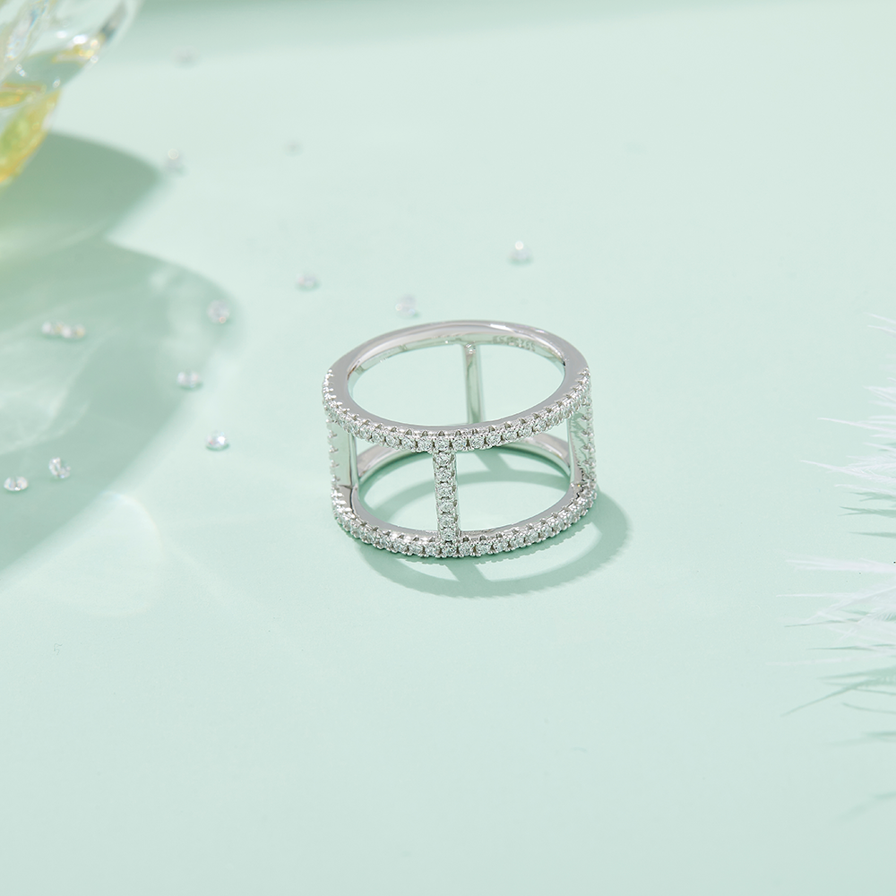 Classic Moissanite Ring