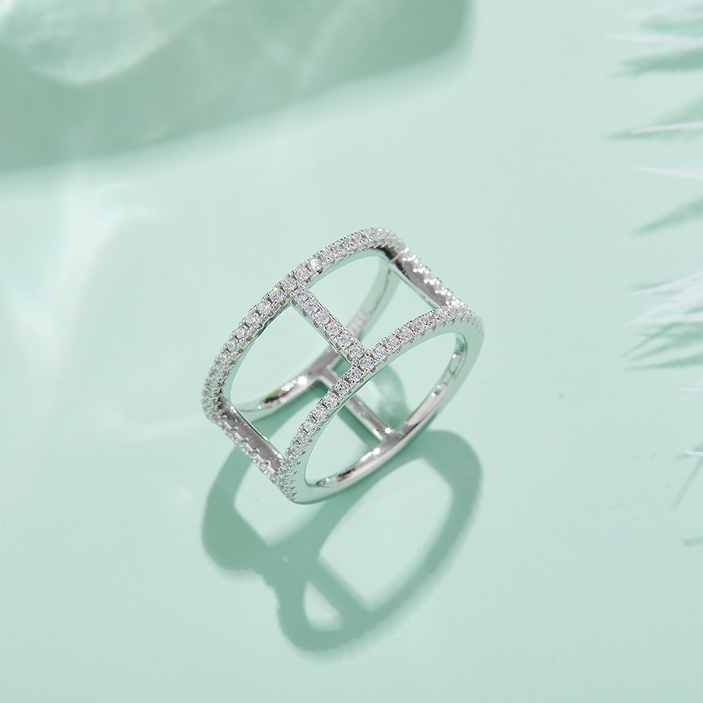 Classic Moissanite Ring
