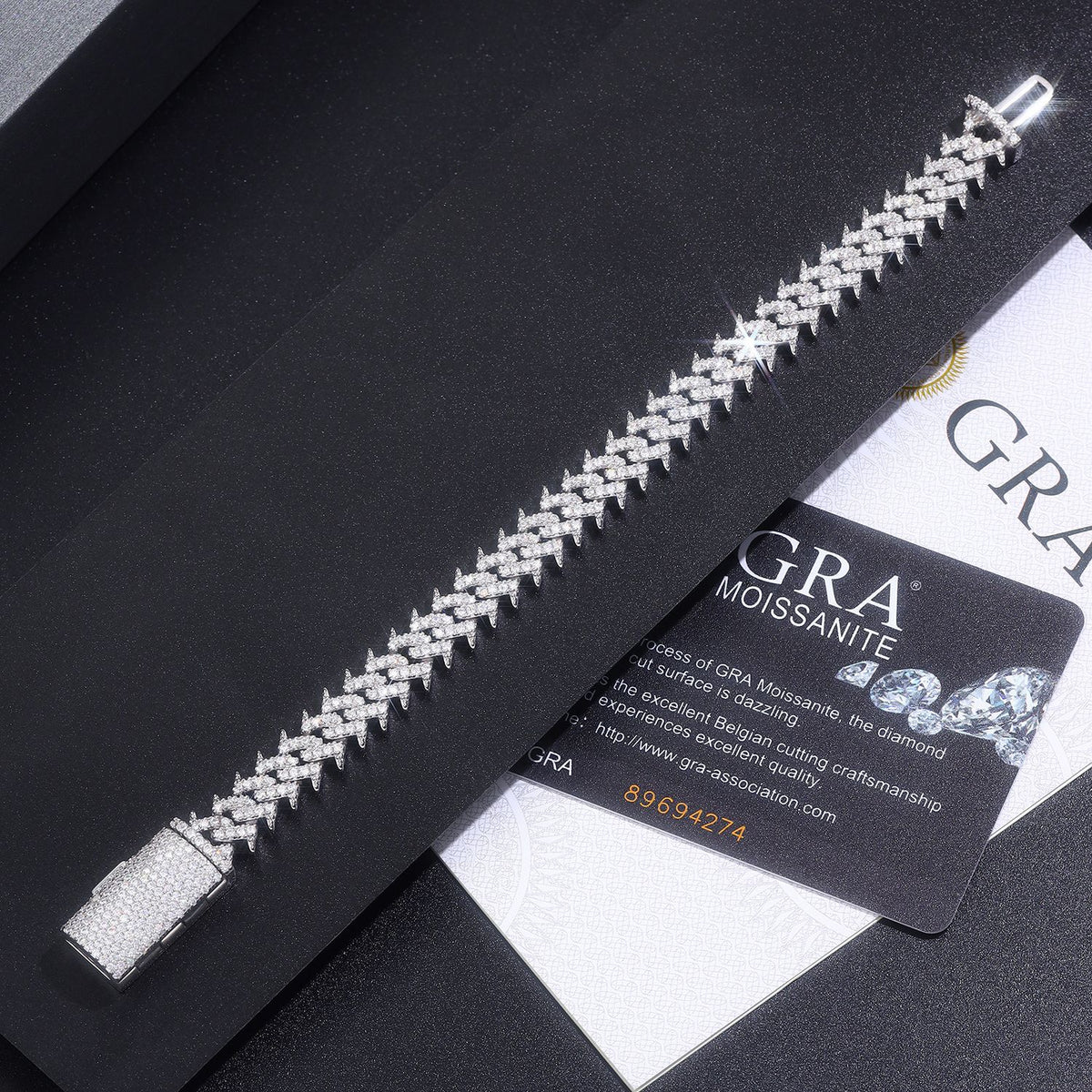 Halo Trace  Moissanite Bracelet