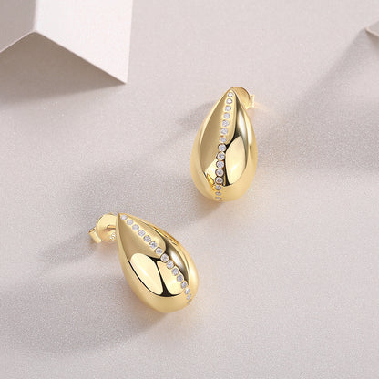 Saphiné Moissanite Ear Studs