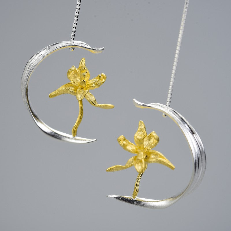 Flower-de- Drop Earrings