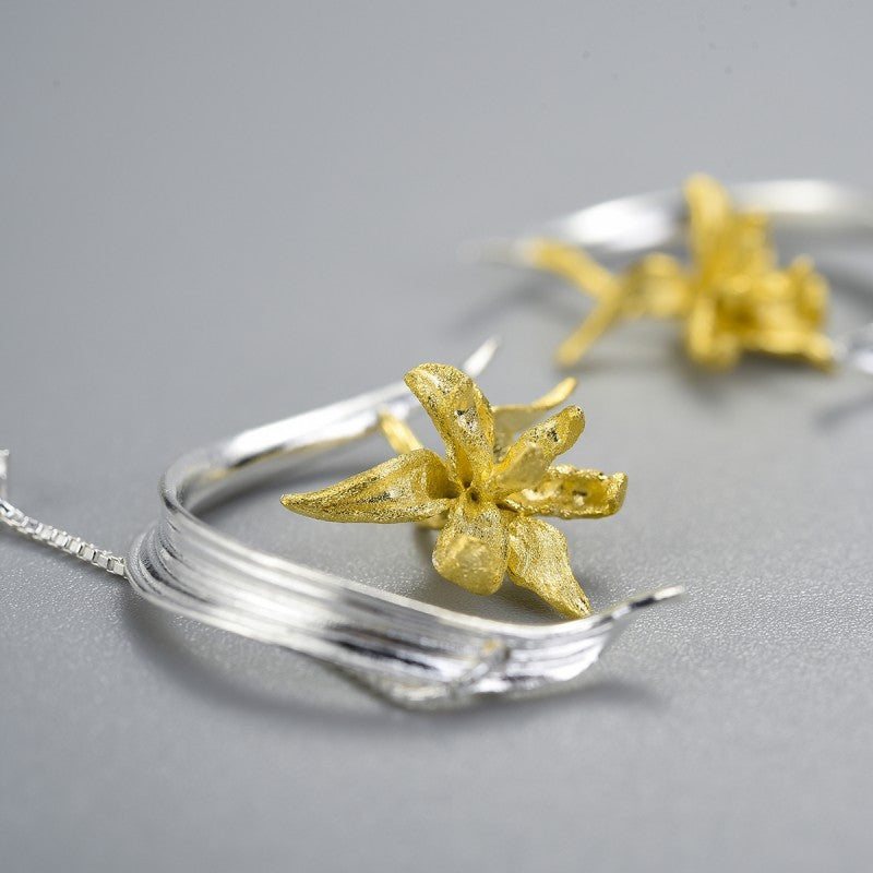 Flower-de- Drop Earrings