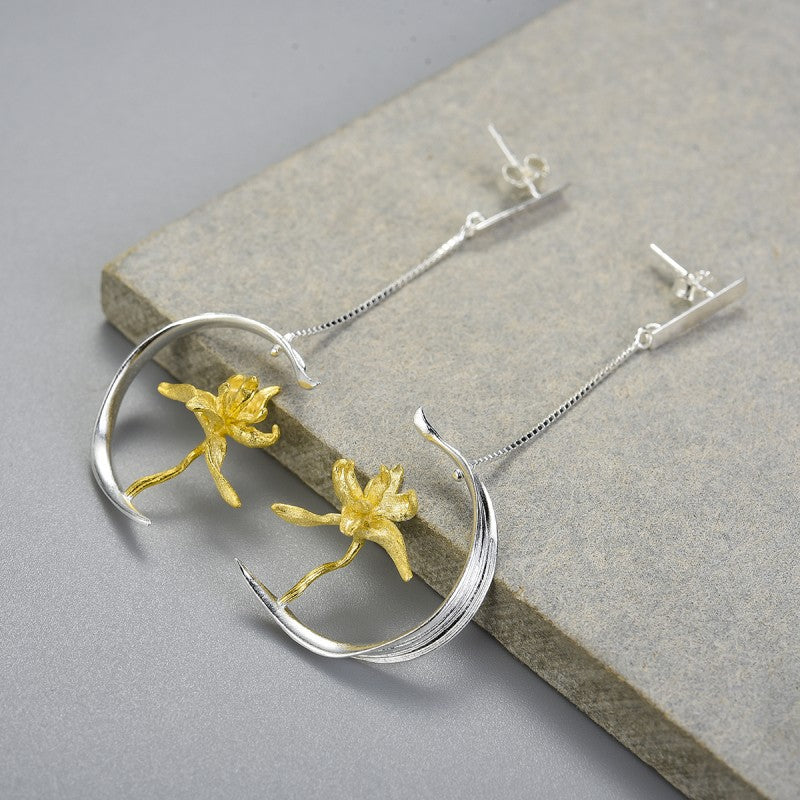 Flower-de- Drop Earrings